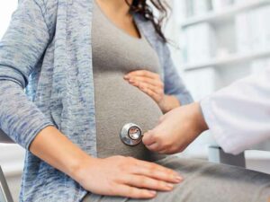 انتقال بیماری‌ها از مادر به جنین در دوران بارداری، مروری بر سه بیماری رایج
