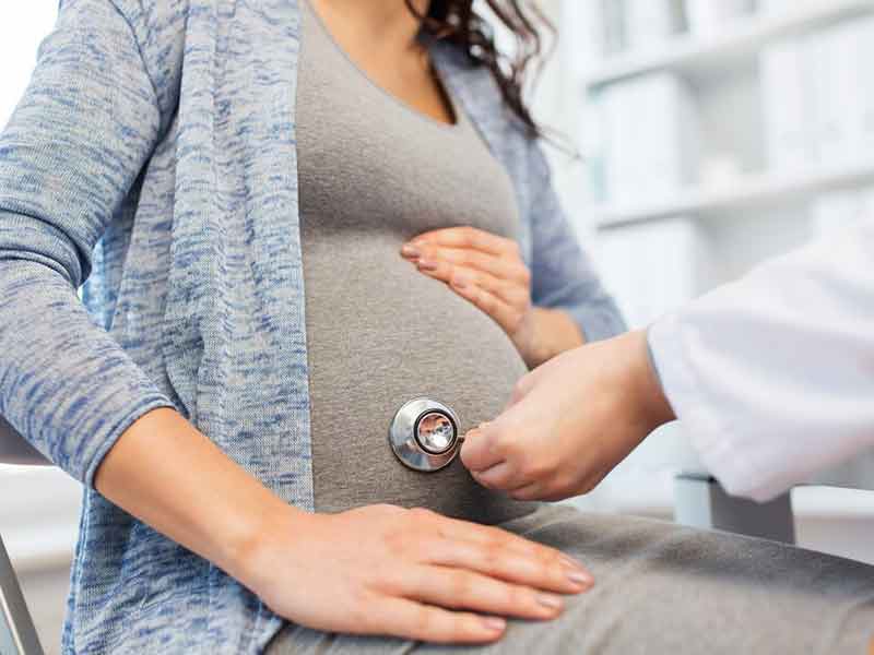 انتقال بیماری‌ها از مادر به جنین در دوران بارداری