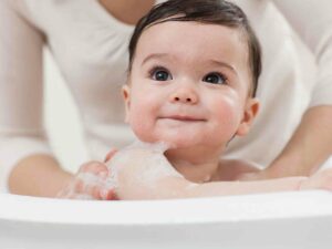 نکات مهم برای حمام کردن نوزاد