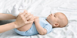 یبوست نوزاد ، علت و راه های درمان آن