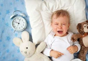 علت بی خوابی نوزاد در شب