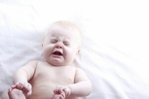 علت عطسه ‌های مکرر نوزاد چیست؟